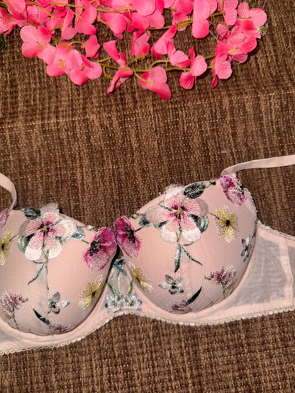 VS 34C embroidered