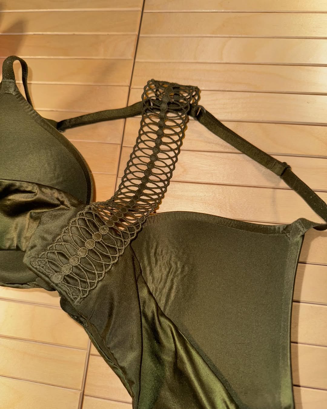 VS 32D