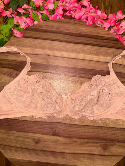 VS LACED WIRELESS 34DD