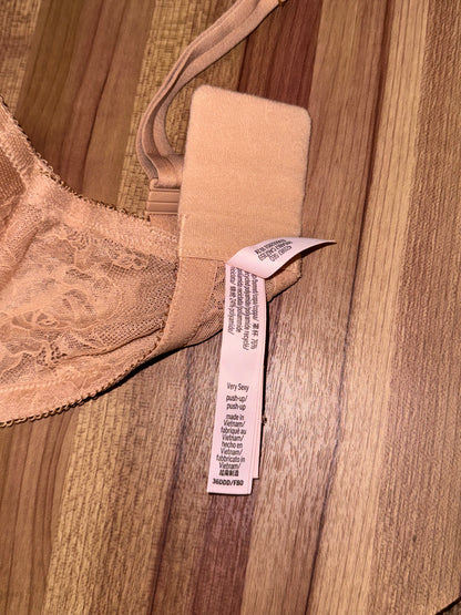 VS 36DDD tagged