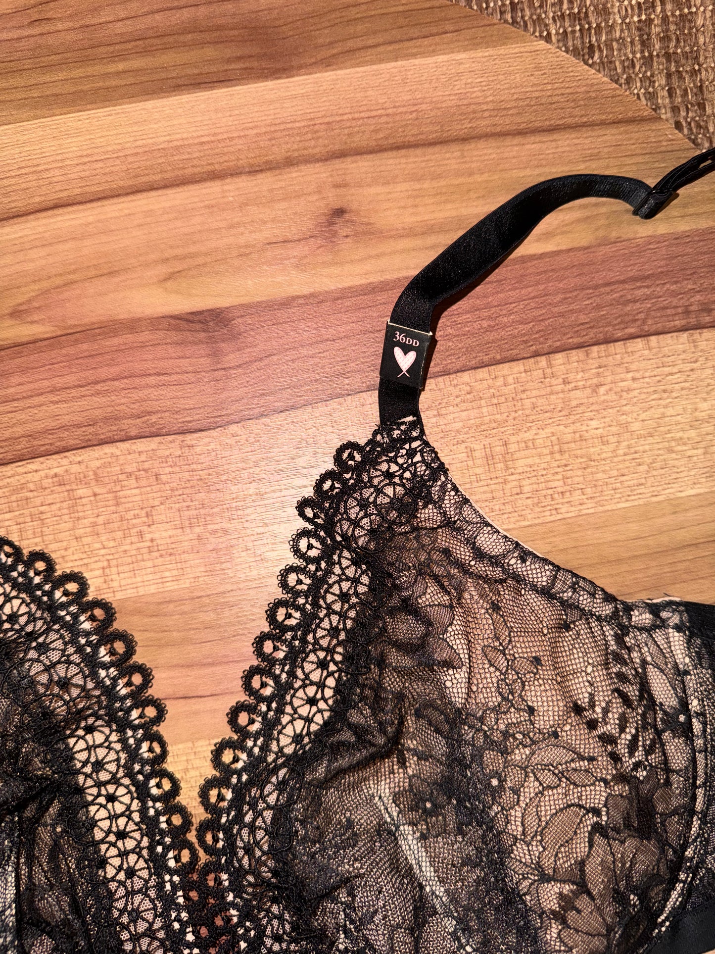 Vs tagged 36DD