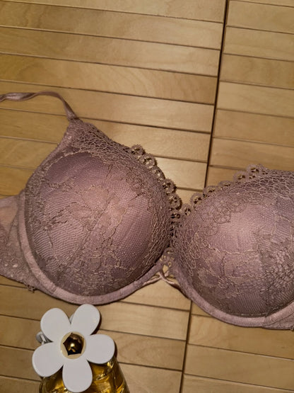 VS 32D