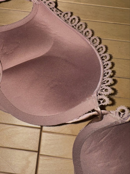 VS 32D