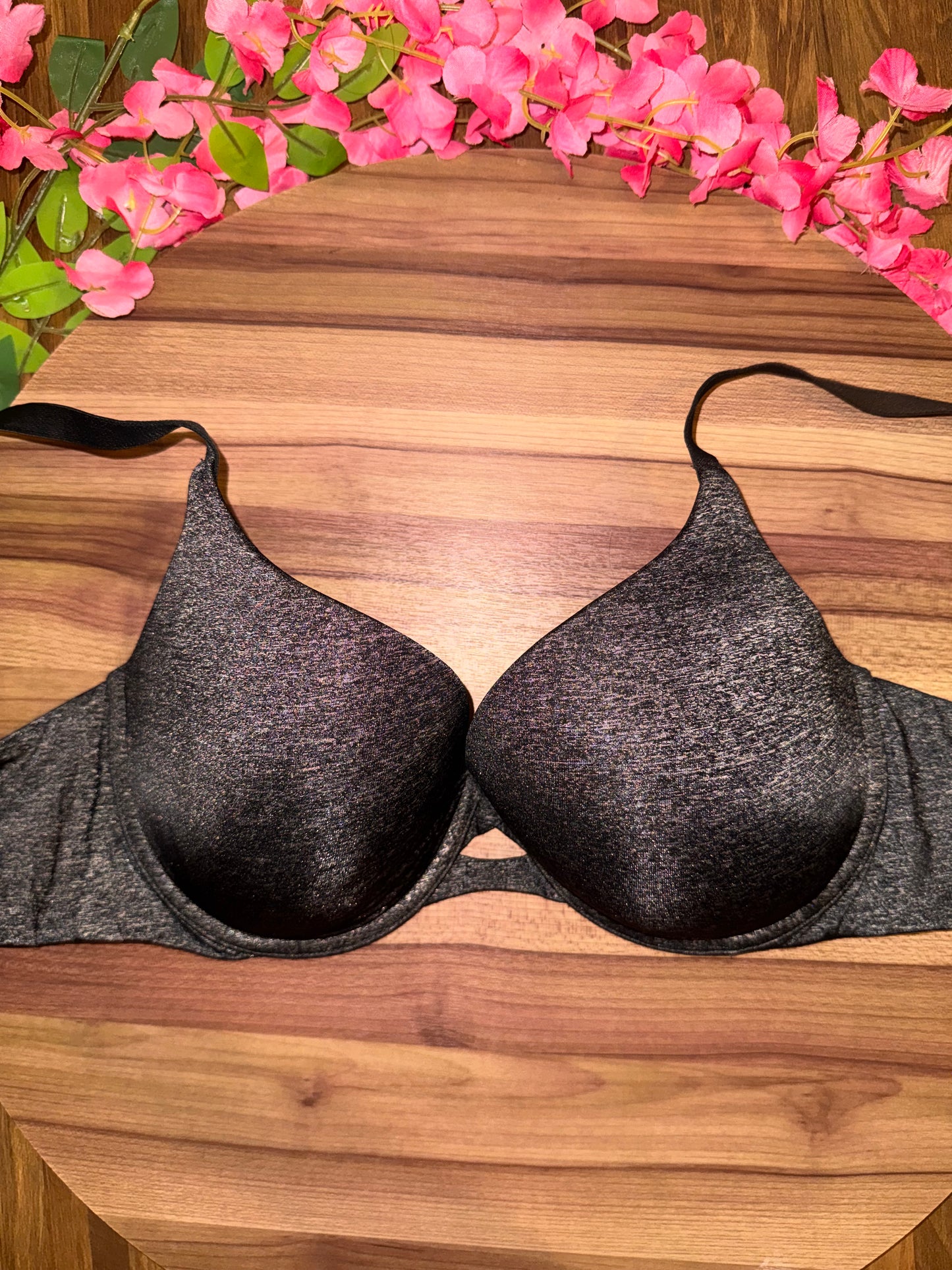 VS 34DD