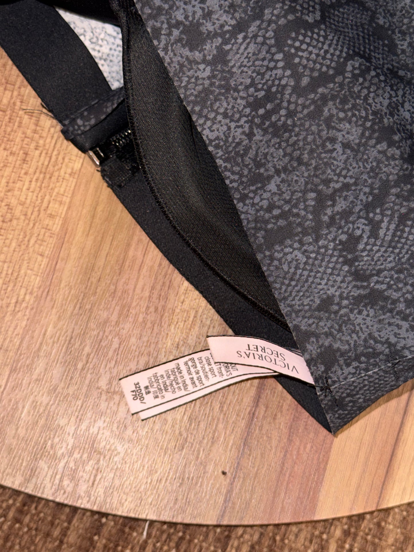 Vs tagged sports bra 32ddd