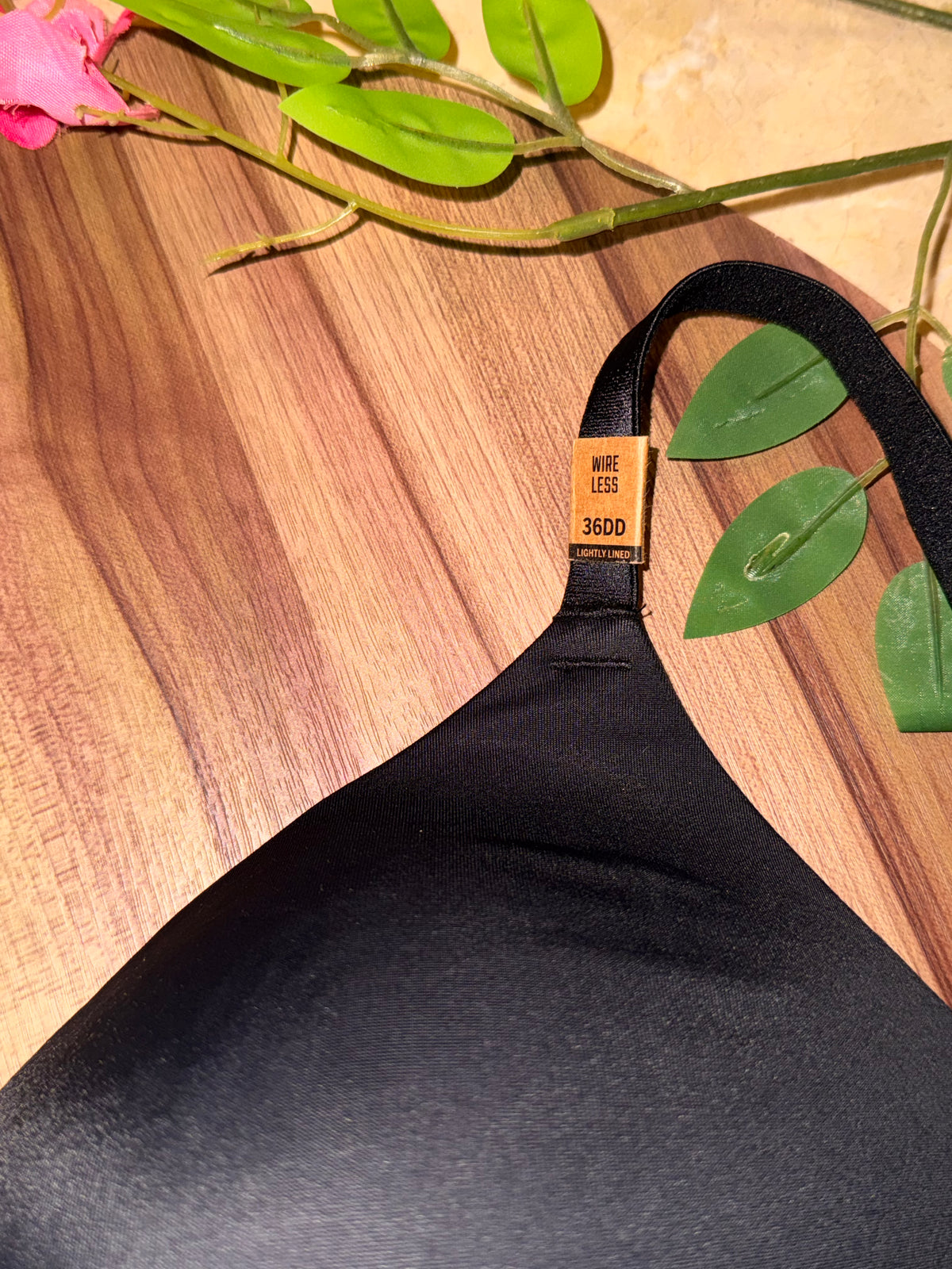Wireless tagged bra 36dd