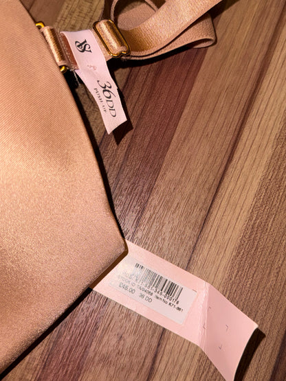 Vs tagged 36dd extreme pushup