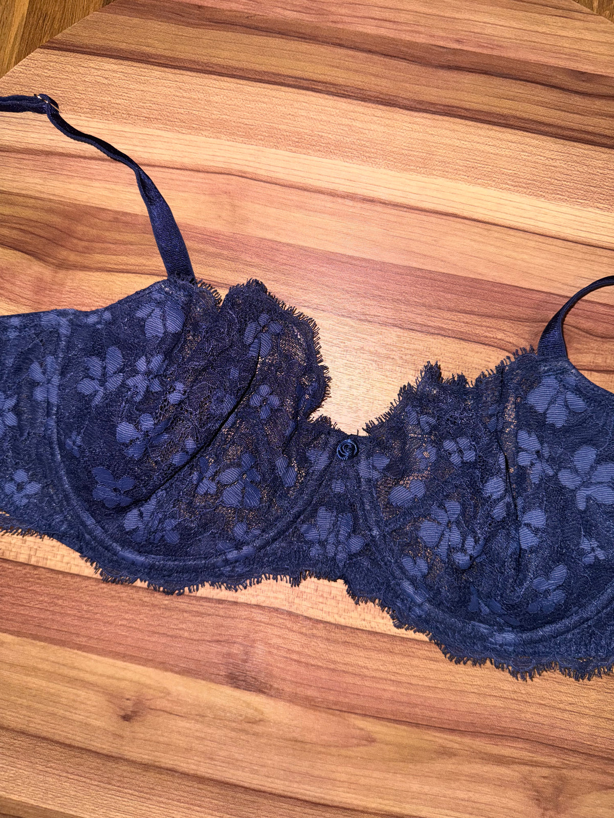 VS underlined bra 36d