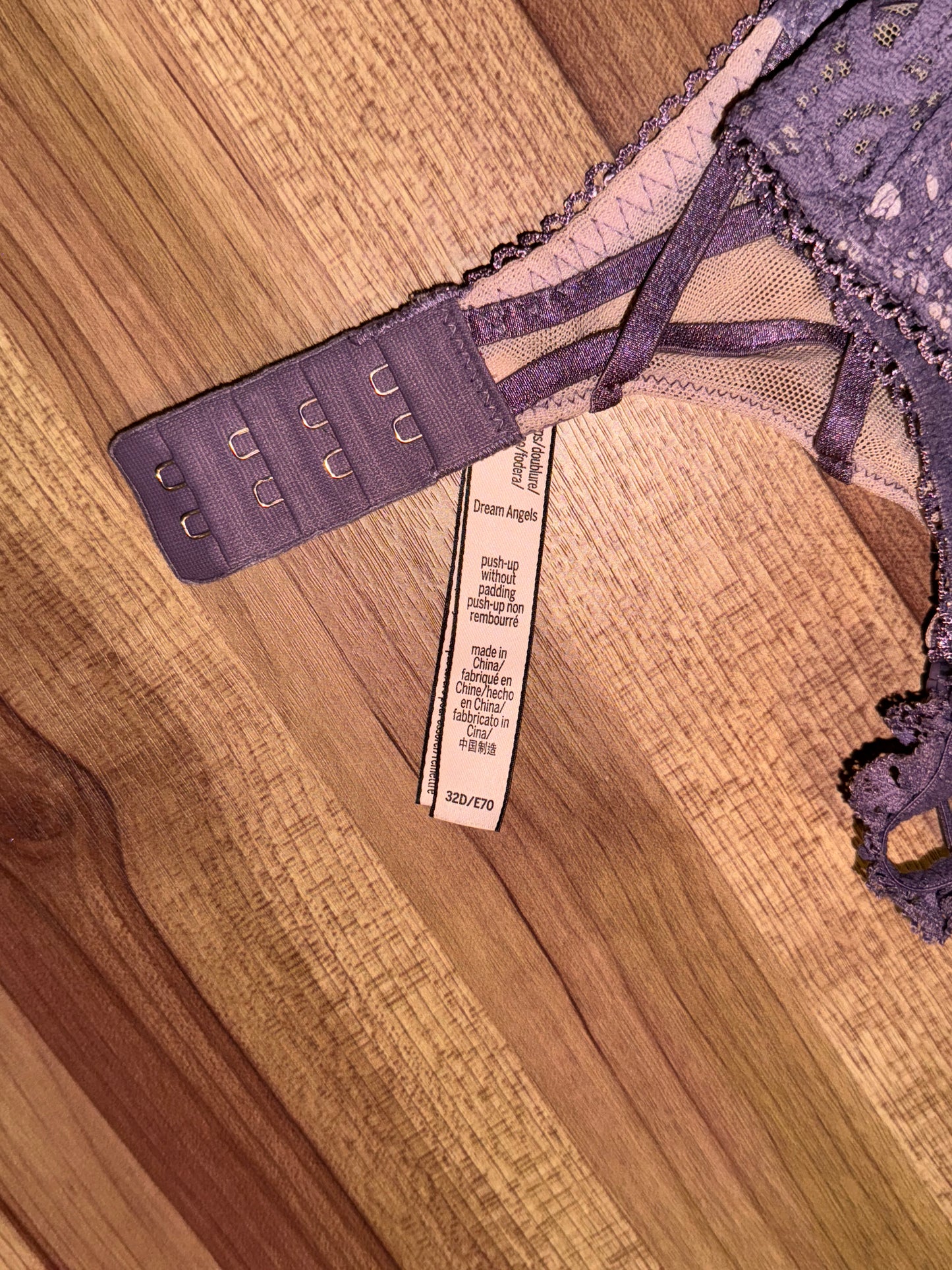 VS 32D