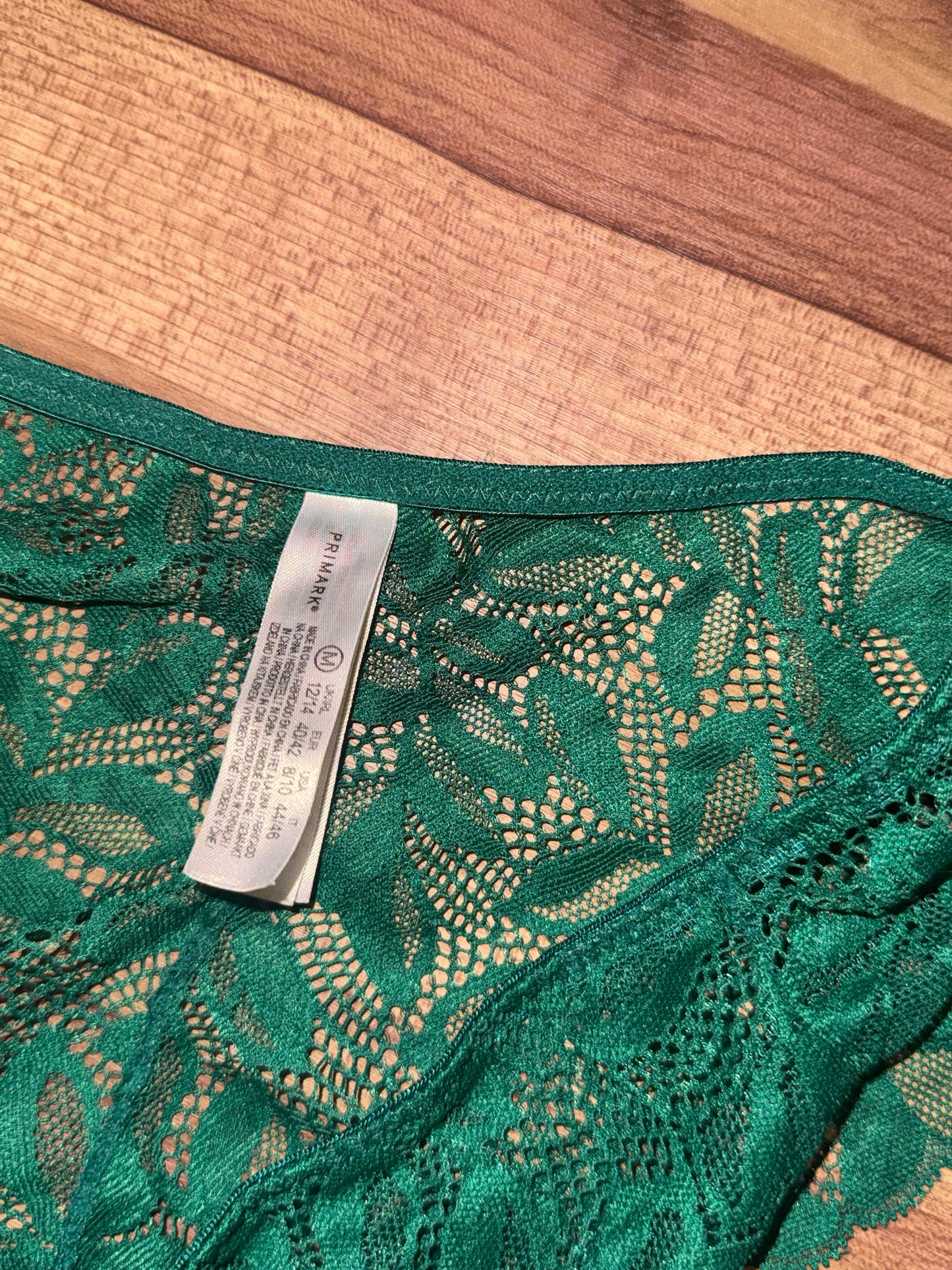 Lace panty medium