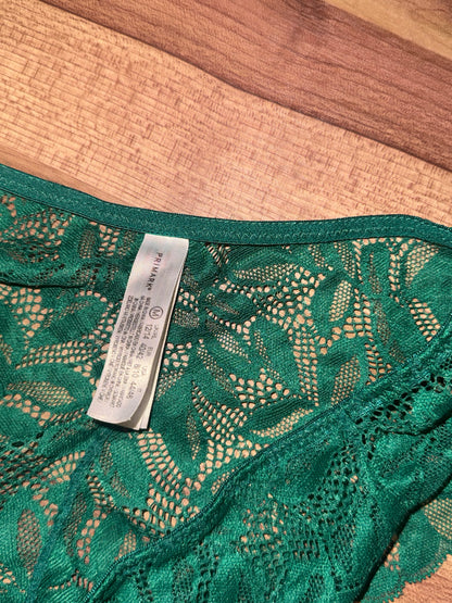 Lace panty medium