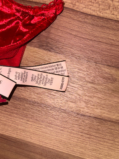 Vs underlined 32dd
