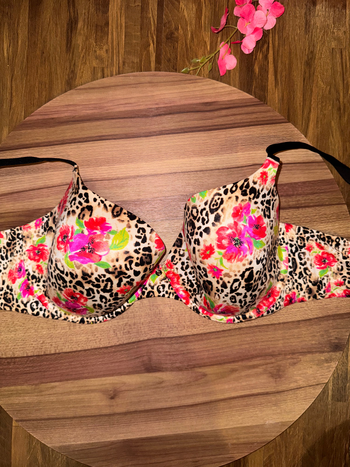 Cheetah print vs 38d