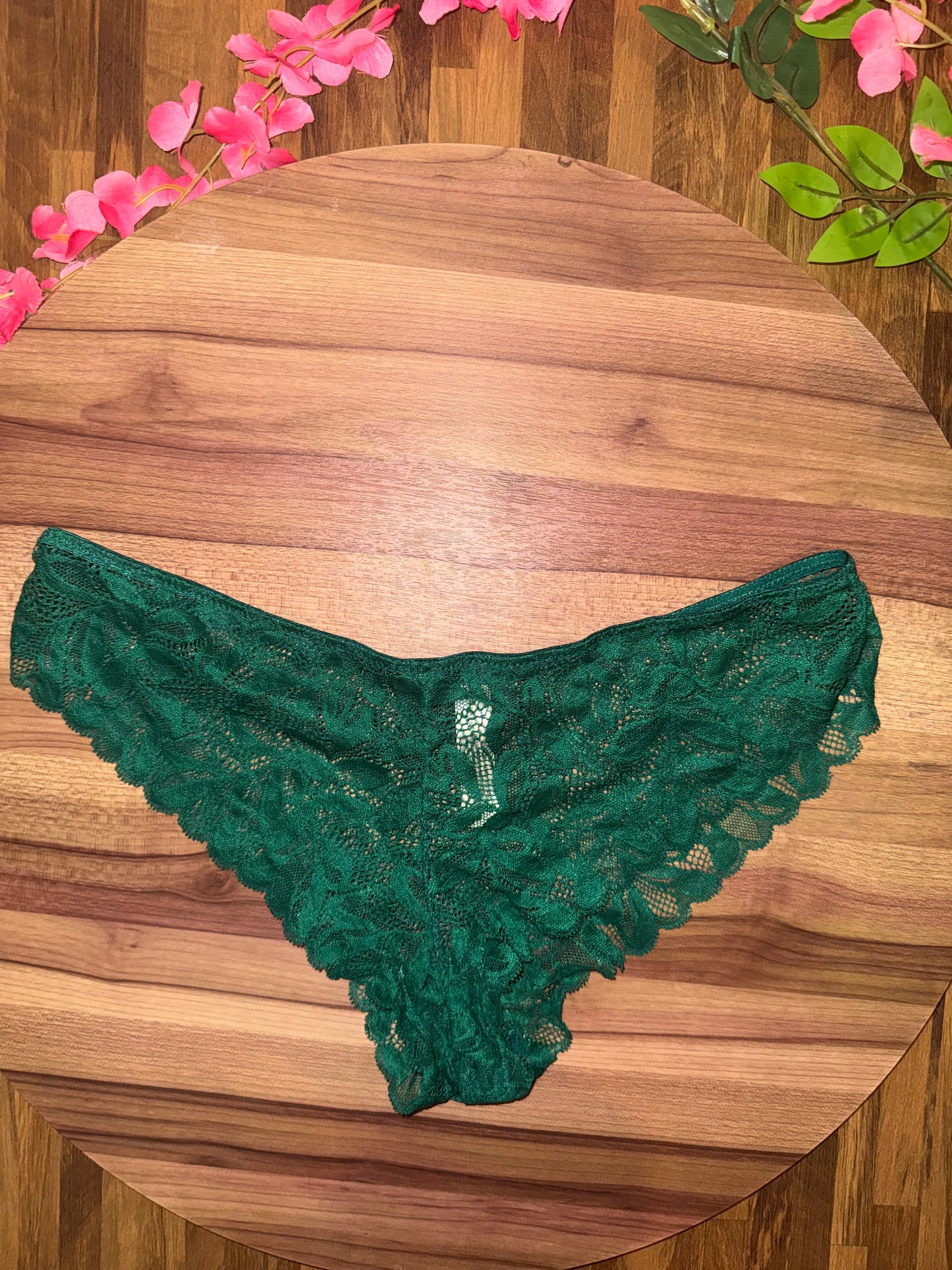 Lace panty medium