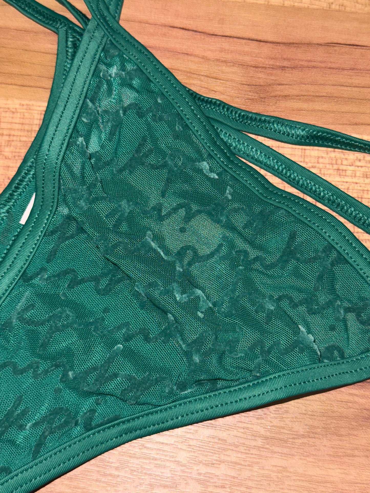 Vs thong medium