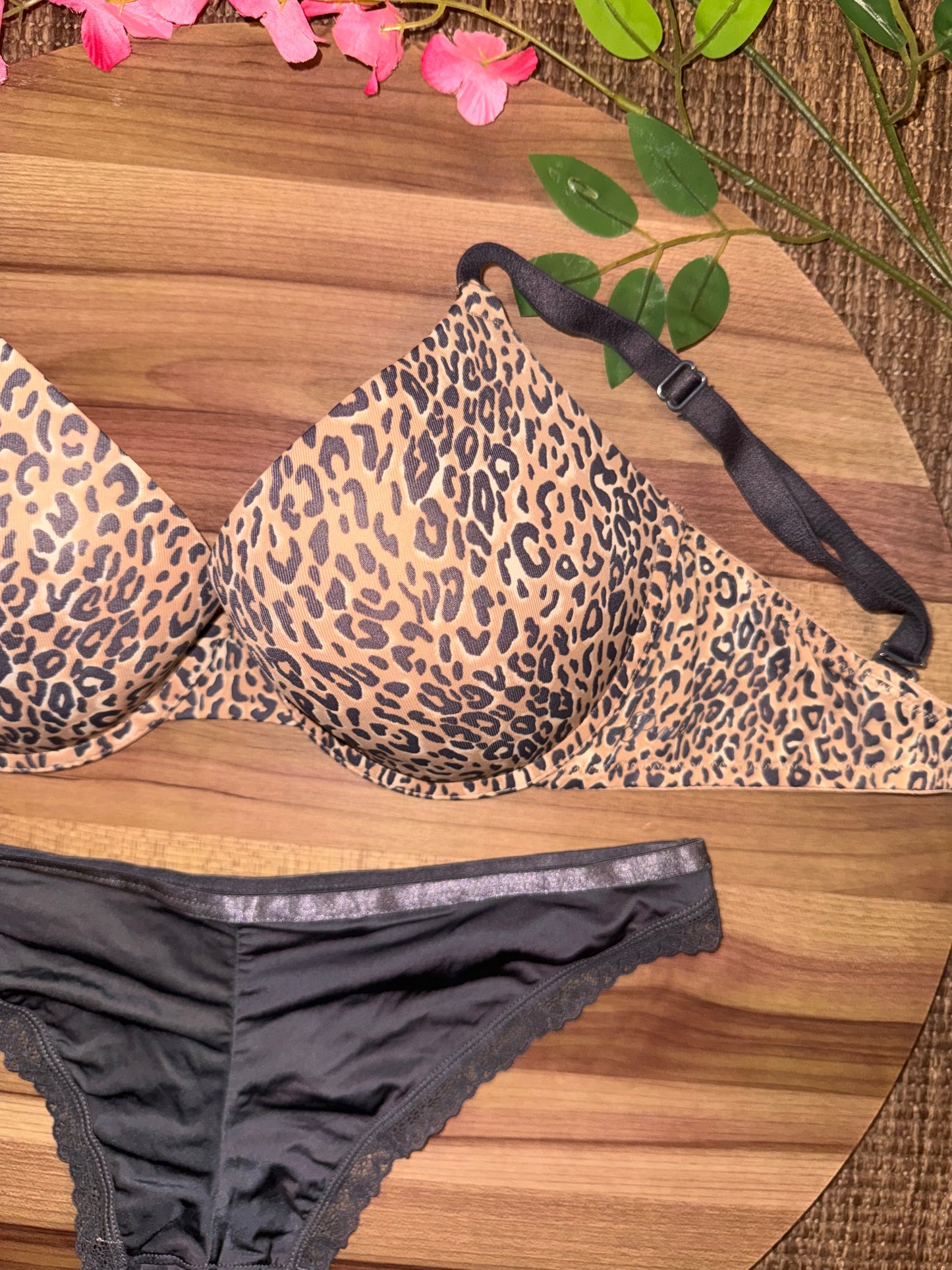 VS 32DD