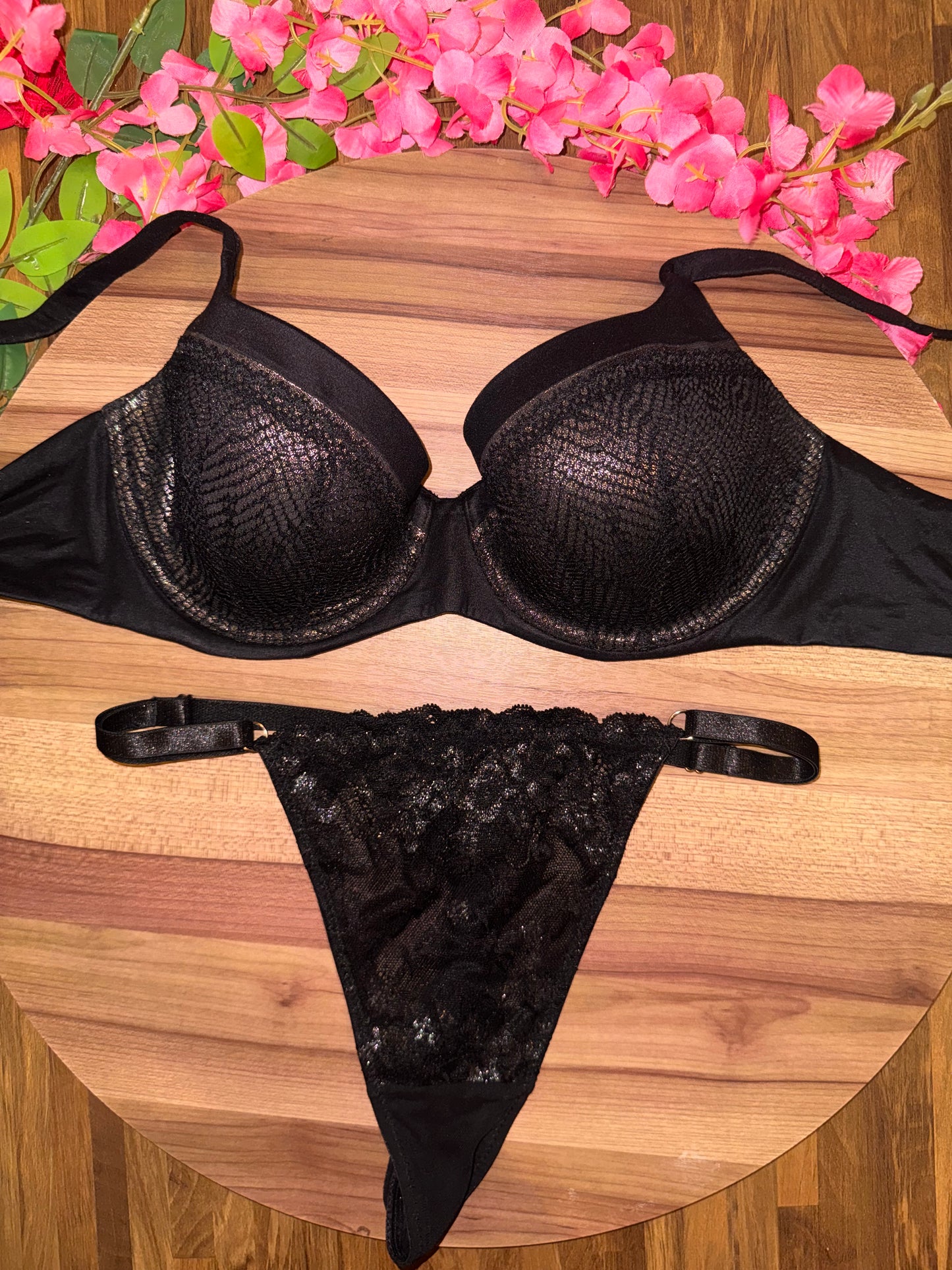 VS BODY BY VICTORIA 34D