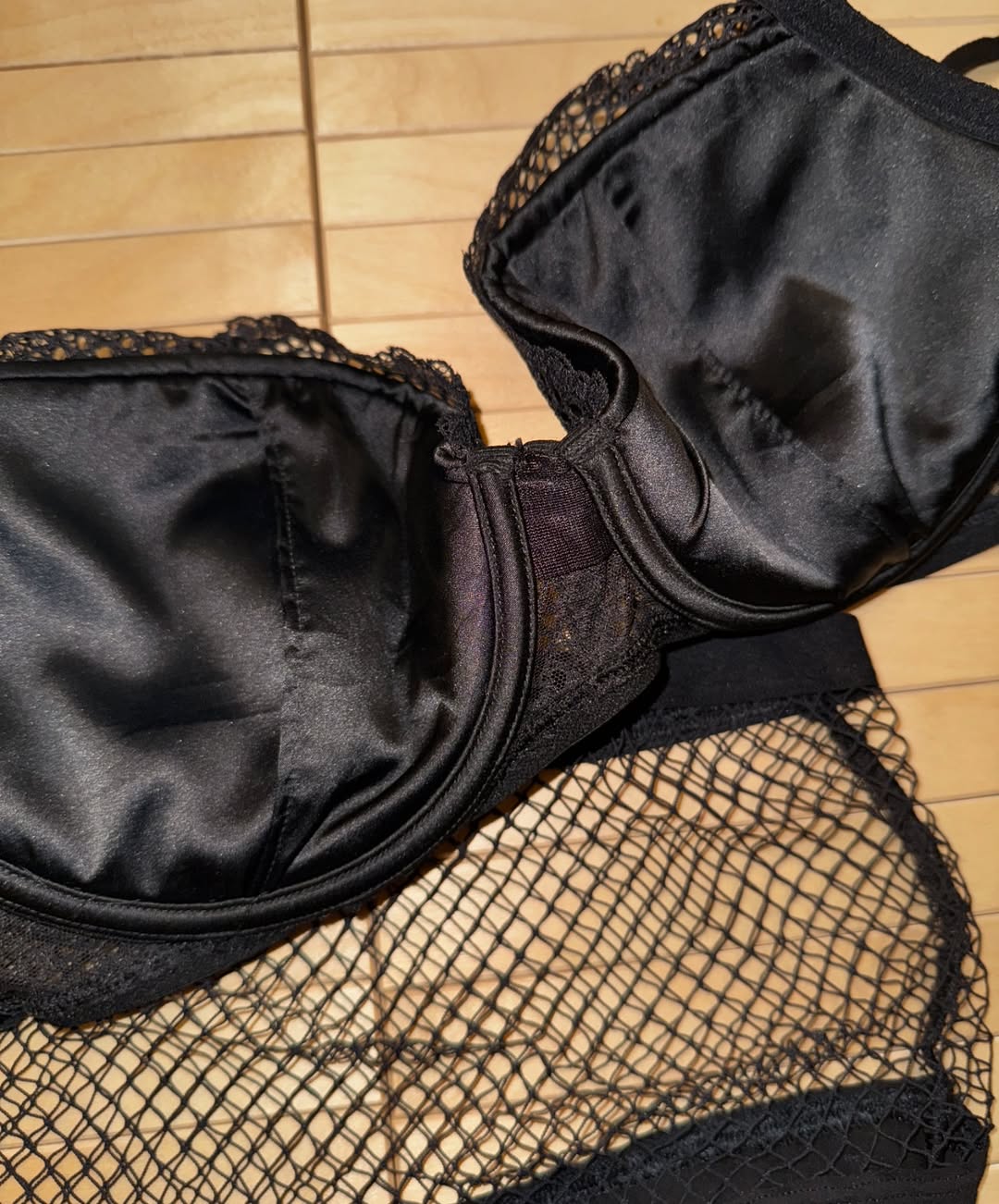 VS 34DD