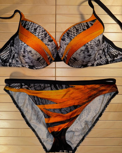 Beach wear Bikini